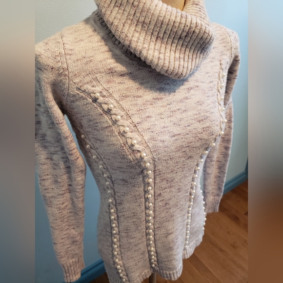 Le chateau Purple Pearl Detailed Sweater - Picture 3 of 5